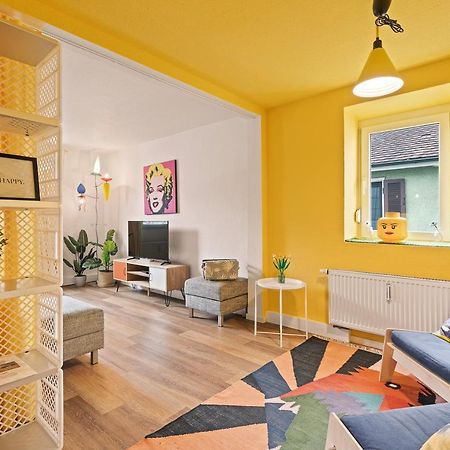 Farbenfrohe Altbauwohnung, Top Ausstattung Friedrichshafen Exterior photo